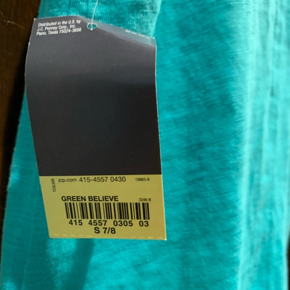 Girls tank with built in bra - Picture 3 of 5